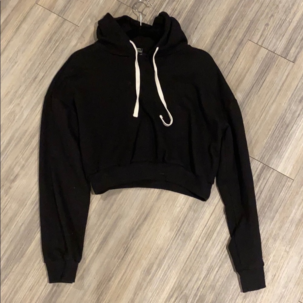 Black cropped hoodie